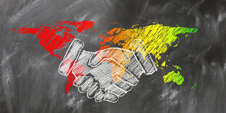 shaking-hands-handshake-teamwork-staff-preview interpretariato di trattativa